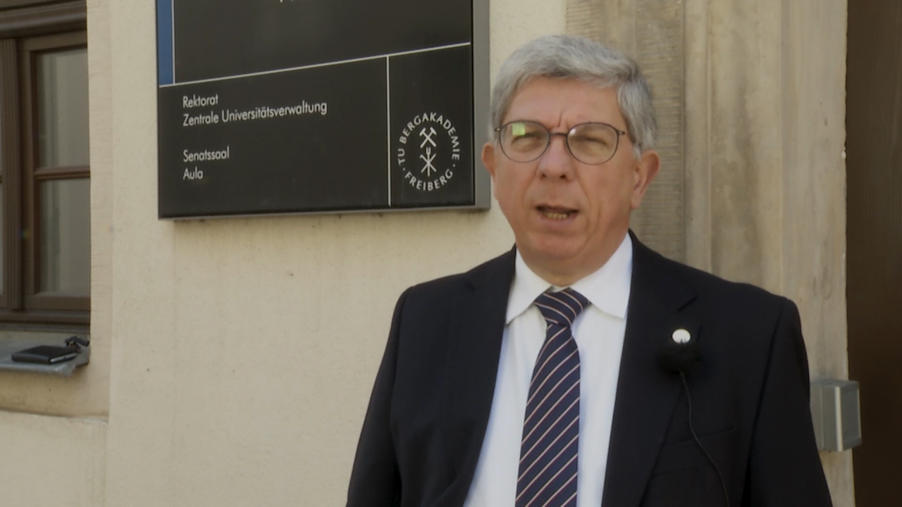 MEgional am 9. April 2020 mit einem Interview mit dem Rektor der TU Freiberg
