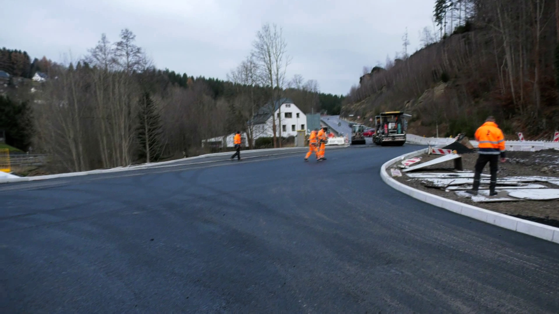 MEgional am 29. November 2021 mit der Freigabe der B171 in der Kniebreche